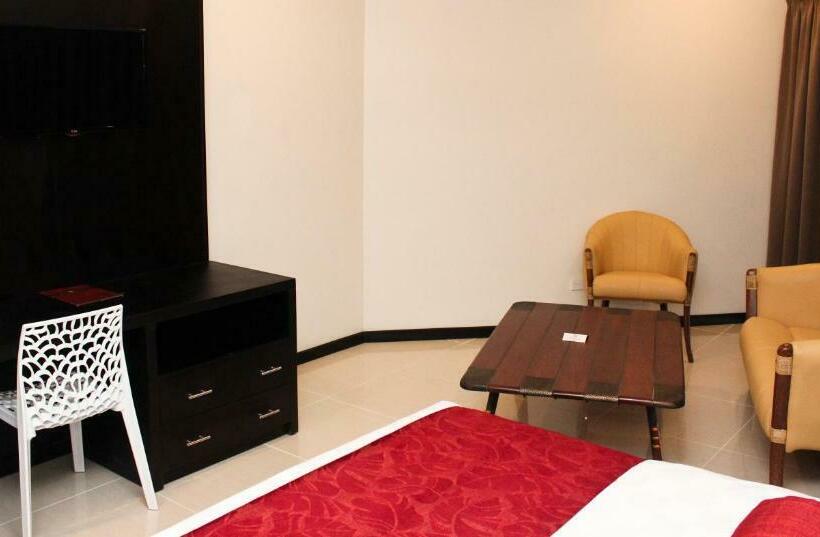 سوییت اجرایی, Tanoa Waterfront