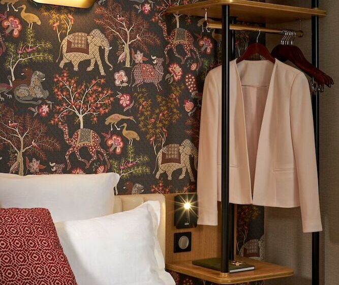 اتاق سوپریور, Tourisme Avenue