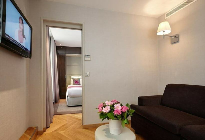 سوییت جونیور, Tourisme Avenue