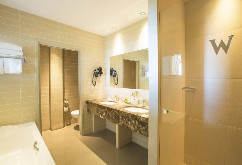 جناح جونيور مطلّ علي البحر, Westminster Hotel & Spa Nice