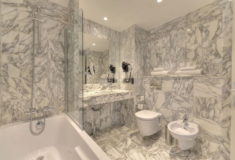 غرفة سوبيريور مطلّة علي البحر, Westminster Hotel & Spa Nice