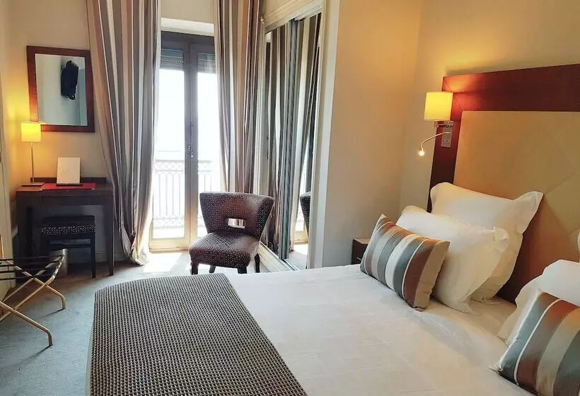 اتاق استاندارد با چشم‌انداز دریا, Westminster Hotel & Spa Nice