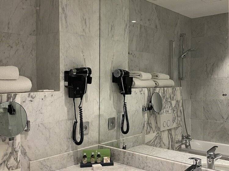 غرفة قياسية مطلة على المدينة, Westminster Hotel & Spa Nice