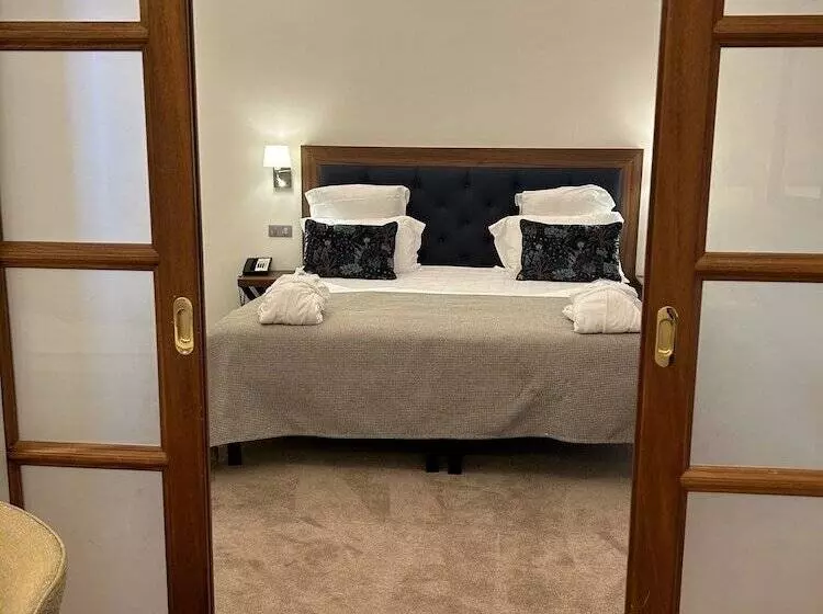 مجموعه ویستا شهر, Westminster Hotel & Spa Nice