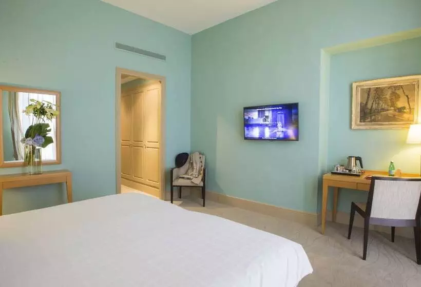 اتاق سوپریور با چشم‌انداز دریا و بالکن, Westminster Hotel & Spa Nice