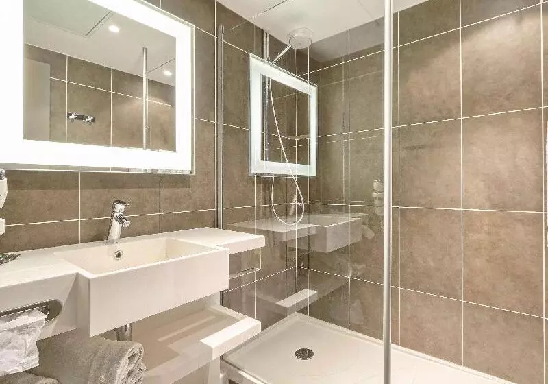 اتاق سوپریور با تخت بزرگ, Novotel Chartres
