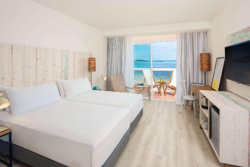 Люкс, Novotel Paris Est