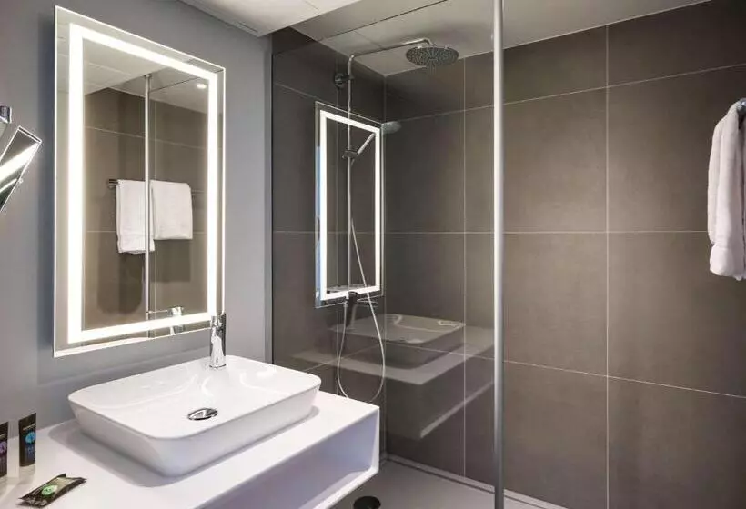 クラシックルーム, Novotel Saclay