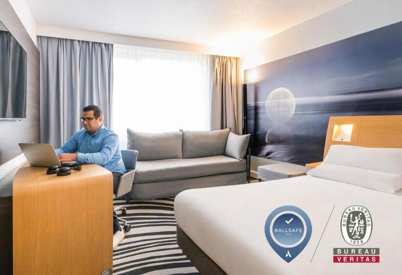 Классический Номер, Novotel Saclay