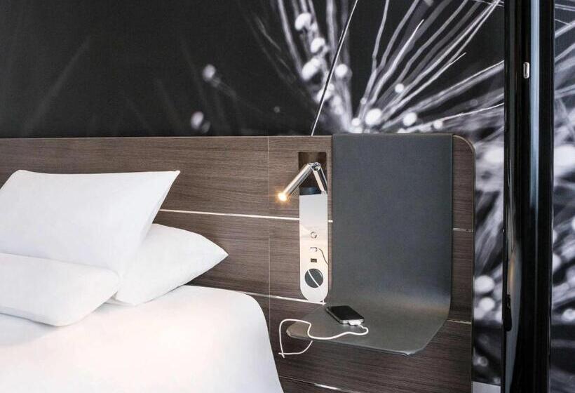 غرفة كومفورت, Novotel Saclay