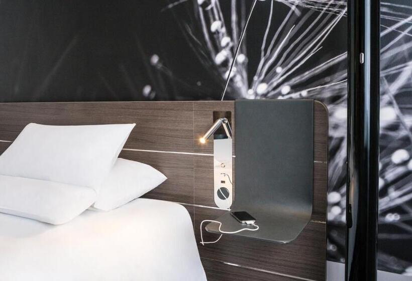 غرفة كومفورت, Novotel Saclay