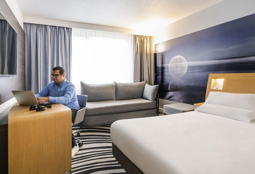 Классический Номер, Novotel Saclay