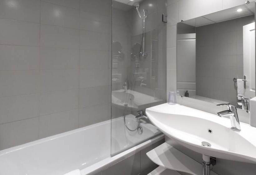 带城市景观带一个卧室的公寓, Aparthotel Adagio Nice Promenade Des Anglais