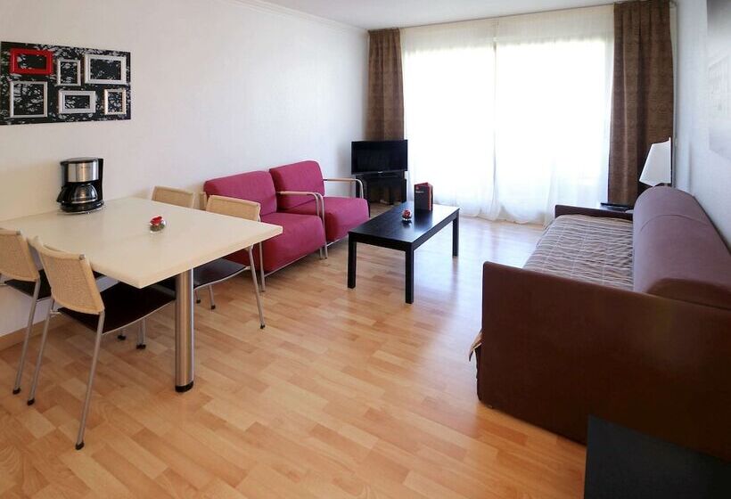 带城市景观带一个卧室的公寓, Aparthotel Adagio Nice Promenade Des Anglais