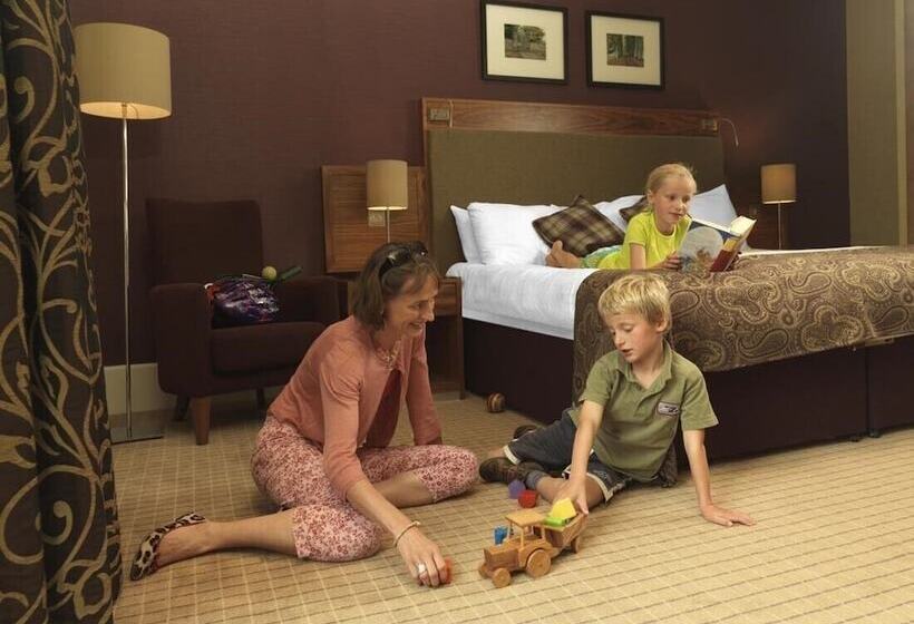 패밀리 룸, Crieff Hydro