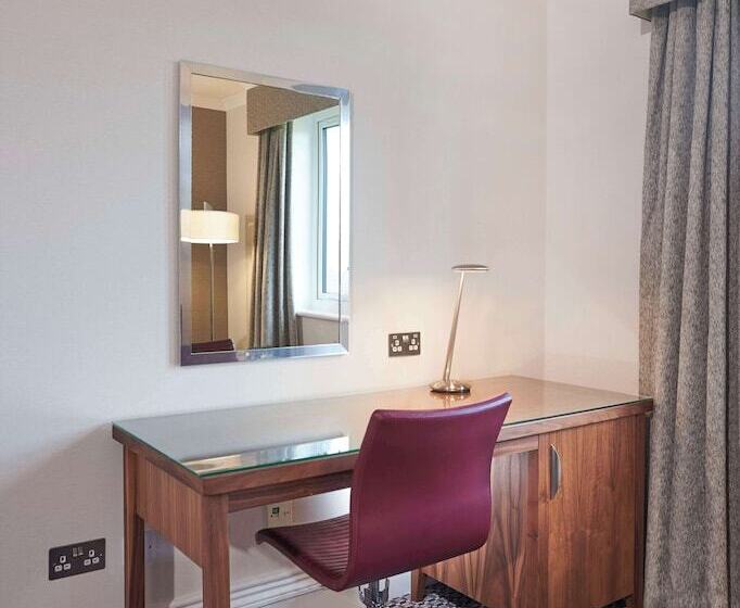 디럭스 패밀리 룸, Doubletree By Hilton  Bristol North