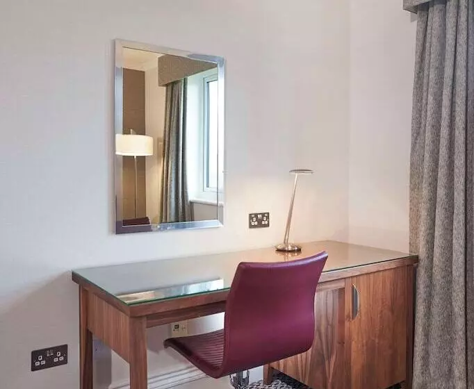 اتاق لوکس خانوادگی, Doubletree By Hilton  Bristol North