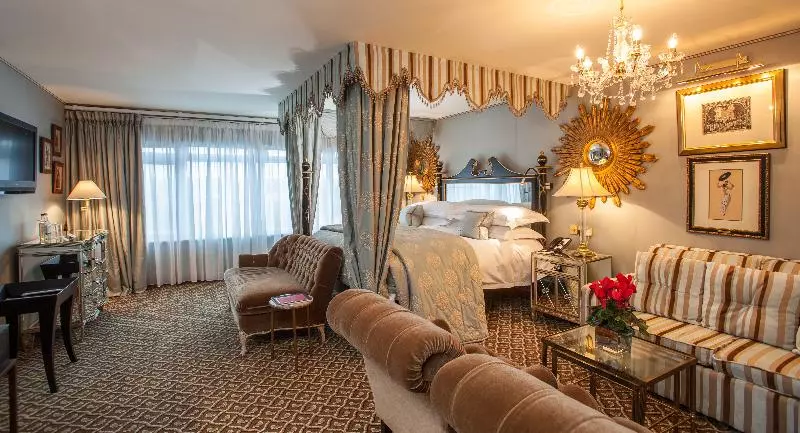 ジュニアスイート, Duke Of Richmond