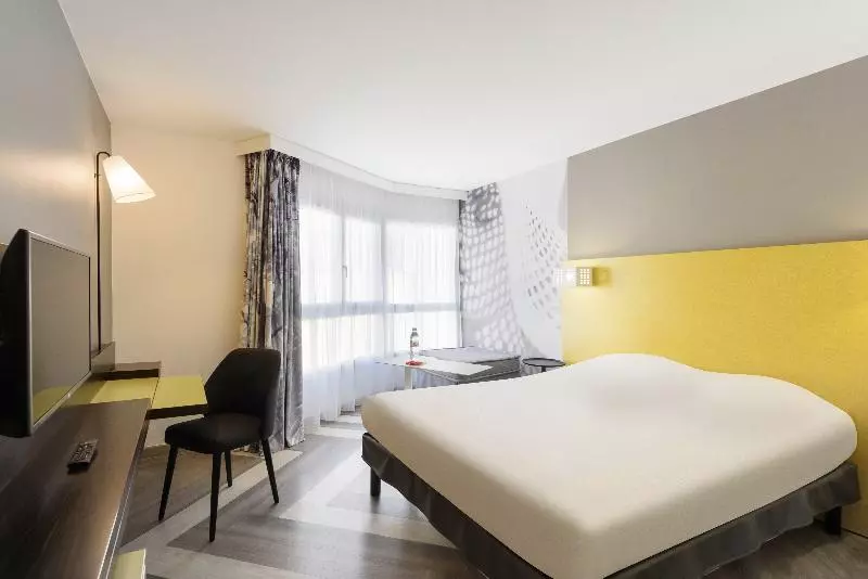 身障者適用スタンダードルーム, Holiday Inn Kenilworth   Warwick, An Ihg