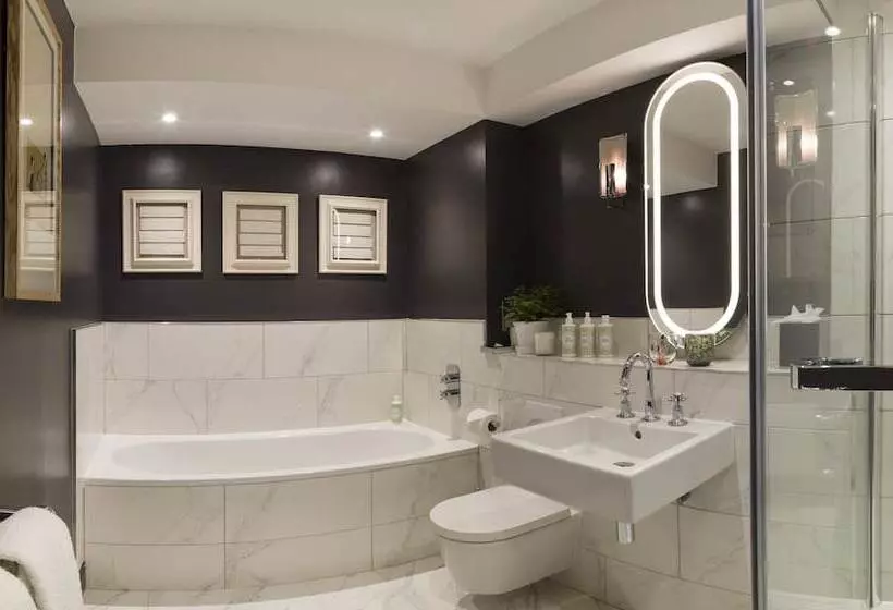 اتاق لوکس با تخت بزرگ, Homewood Hotel & Spa Small Luxury Hotels Of The World