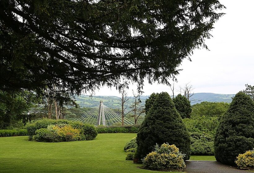 غرفة قياسية, Maes Manor Country