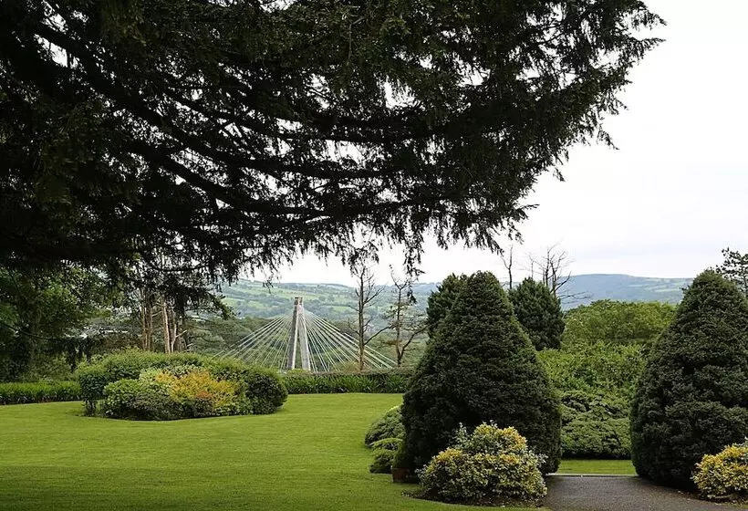 スタンダードルーム, Maes Manor Country