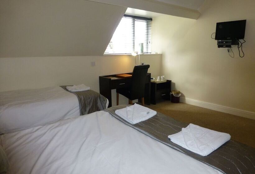 ファミリールーム, Maes Manor Country