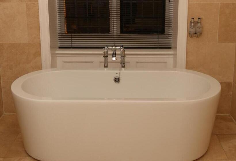 エクゼクティブルーム, Maes Manor Country