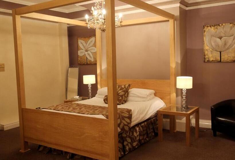 غرفة تنفيذية, Maes Manor Country