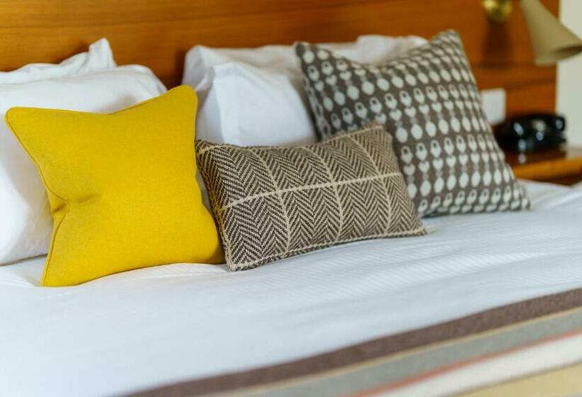 Номер Стандарт Вид на Сад, Meudon