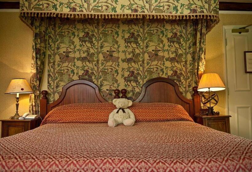 Дом 1 Спальня, Ravenwood Hall