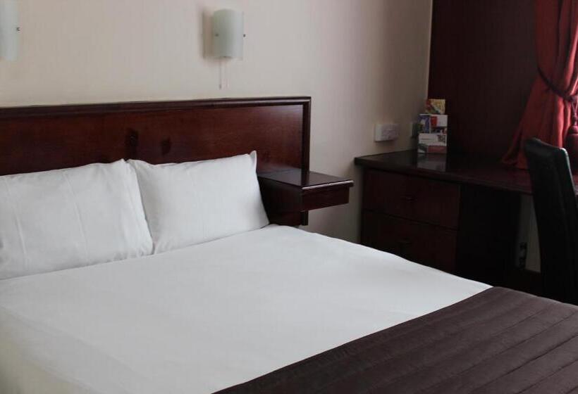 스탠다드 룸, Russ Hill