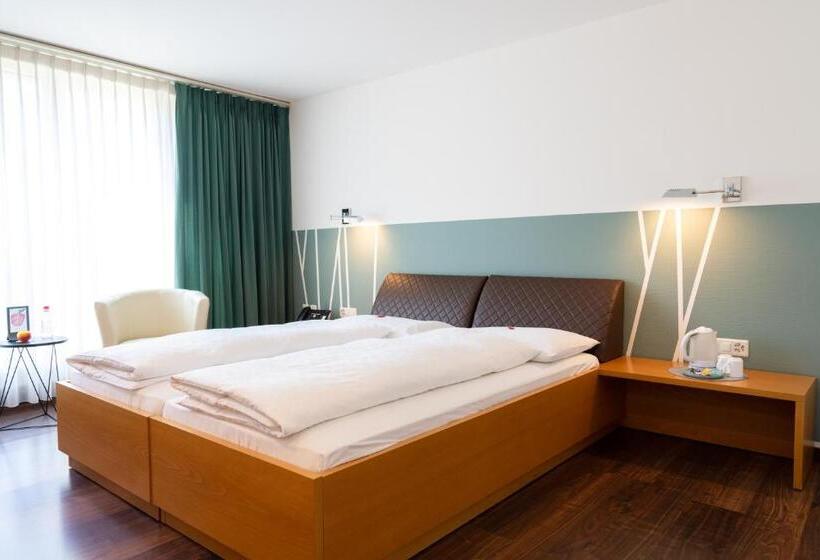 اتاق سوپریور یک تخته, Schatzmann