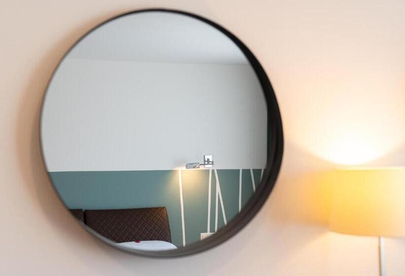 اتاق سوپریور یک تخته, Schatzmann