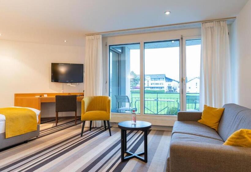 اتاق استاندارد چهارنفره با بالکن, Schatzmann