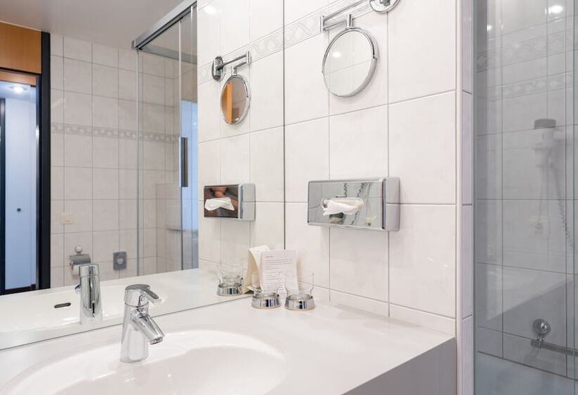 اتاق راحتی, Schatzmann