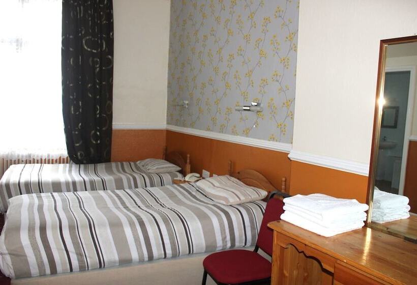 اتاق استاندارد چهار تخته, Stanley House