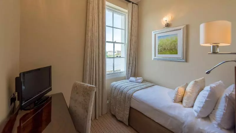 Quarto standart individual, The Imperial