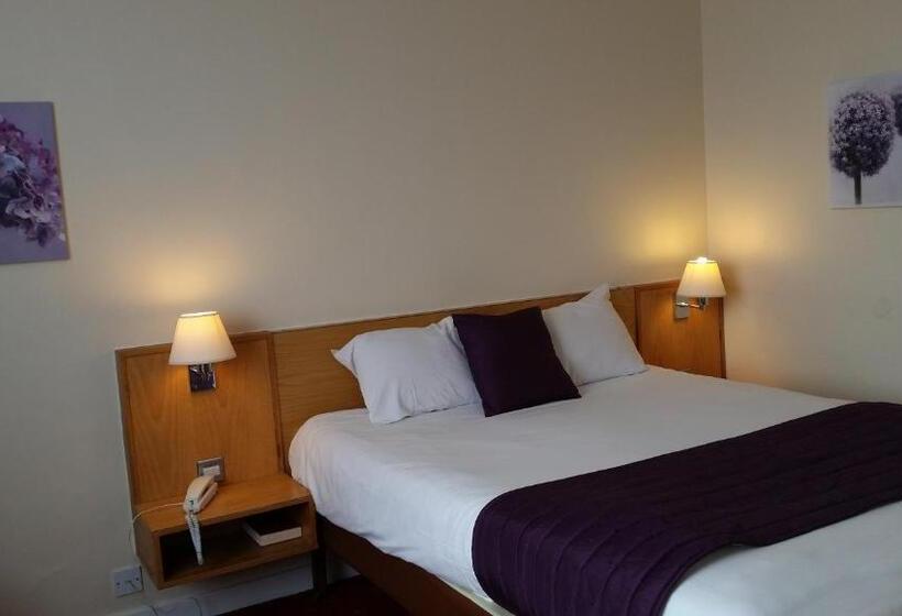 Номер Стандарт, The Roundhouse