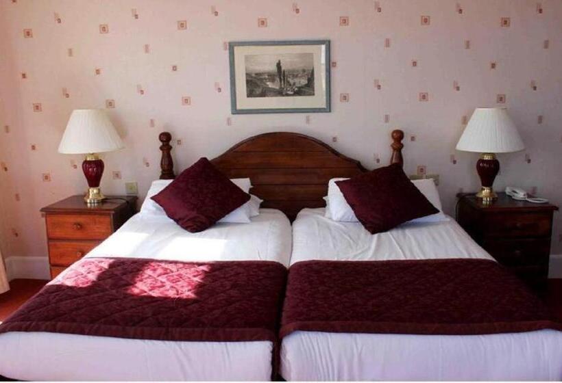 Номер Superior, The Roundhouse