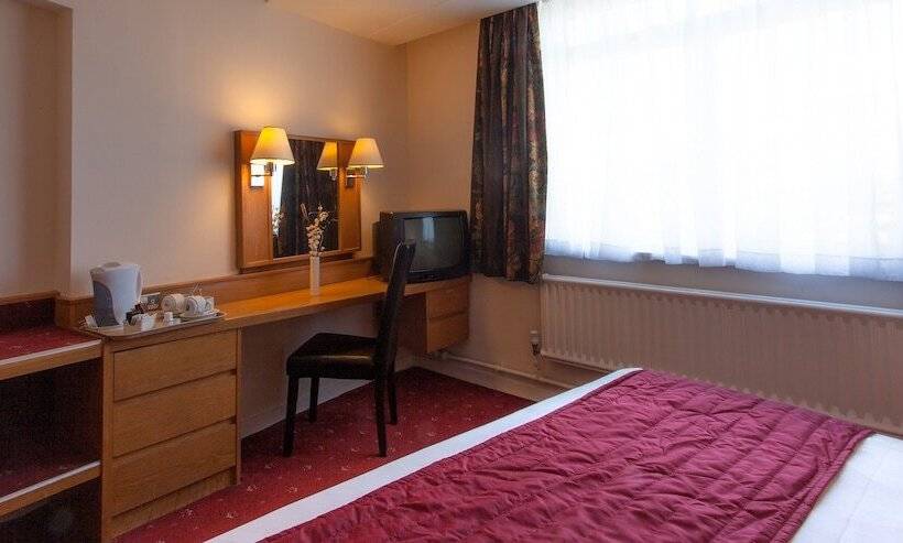 Номер Стандарт Индивидуальный, The Roundhouse