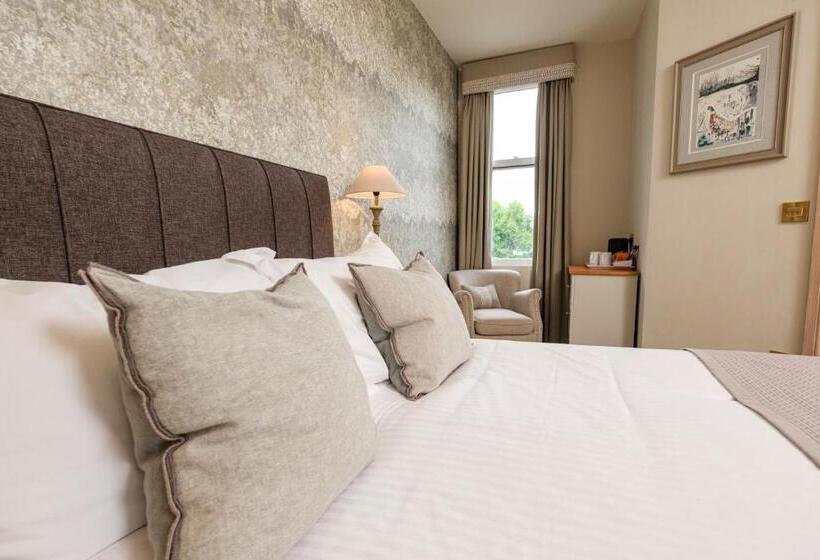 스탠다드 룸, The Ruddings