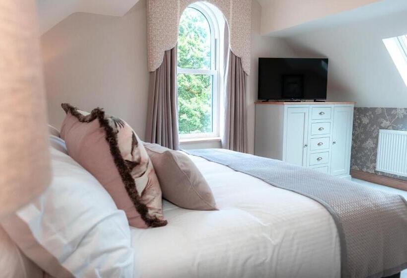 디럭스 룸 킹사이즈 침대, The Ruddings