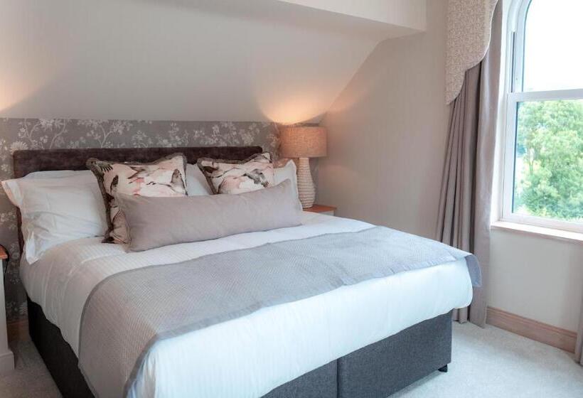 디럭스 룸 킹사이즈 침대, The Ruddings