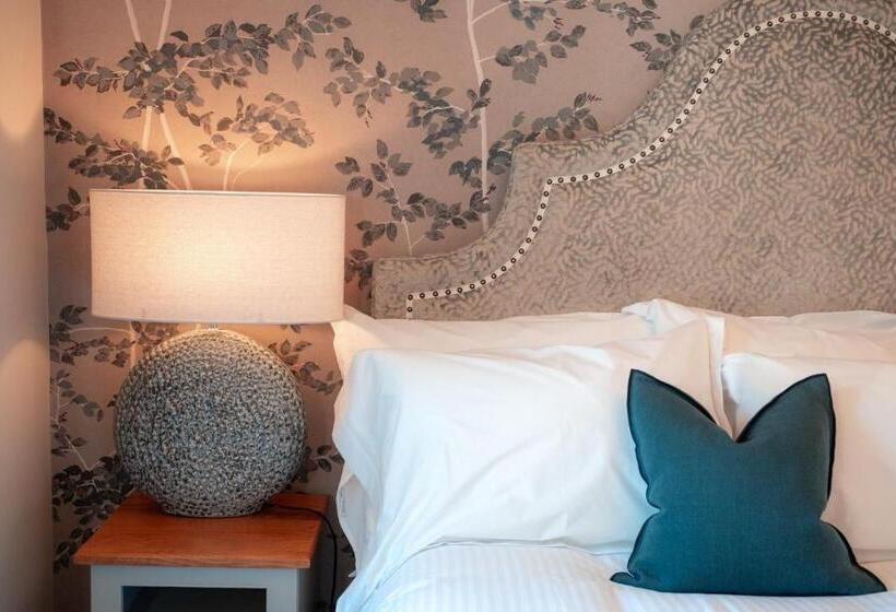 패밀리 스위트, The Ruddings