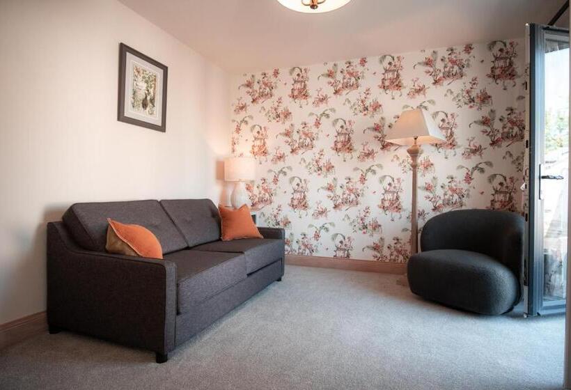 패밀리 스위트, The Ruddings