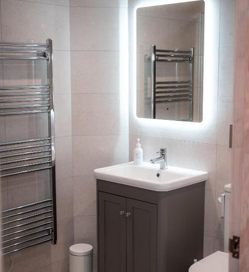 패밀리 스위트, The Ruddings