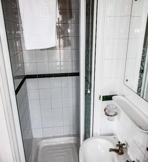 スタンダードルーム, Trivelles Park