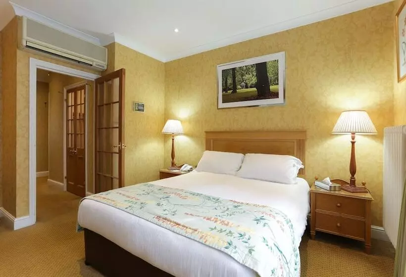 Classic Room, West Lodge Park