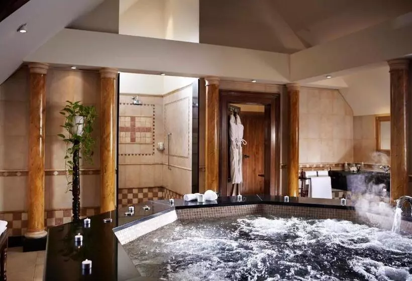 デラックススイート, Pennyhill Park Hotel And Spa